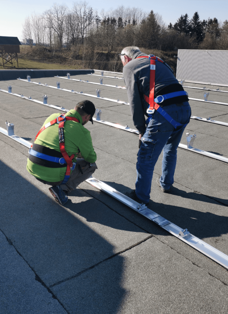Montage von Solarmodulen
